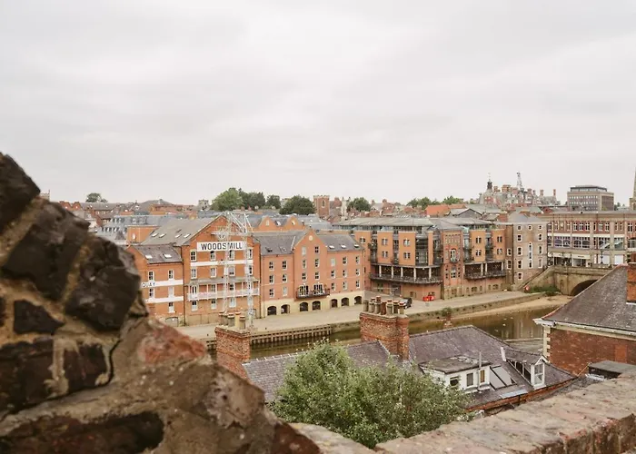 Дом отдыха 11 Penthouse 2 Bedrooms, Sleeps 4 *