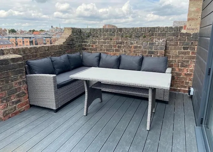 11 Penthouse 2 Bedrooms, Sleeps 4 Дом отдыха *