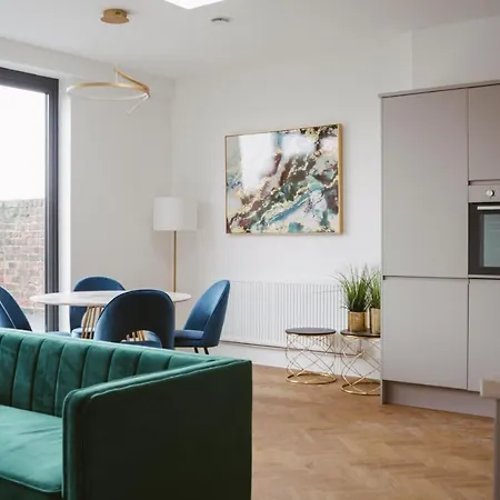 Nyaraló 11 Penthouse 2 Bedrooms, Sleeps 4 York