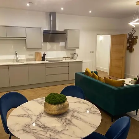 11 Penthouse 2 Bedrooms, Sleeps 4 York